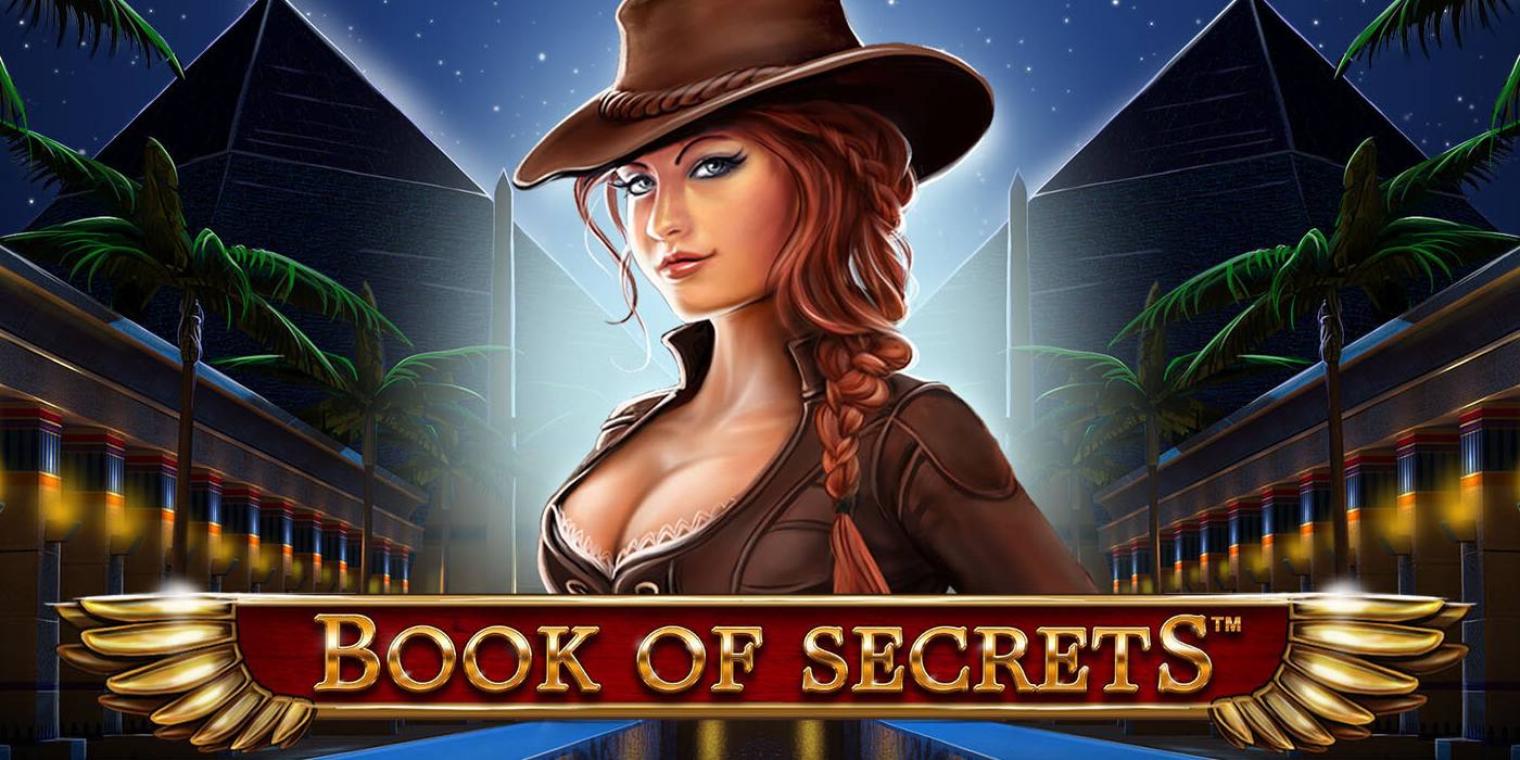 Automat Book of Secrets od Synot Games: archeoložka před pyramidami a logo hry